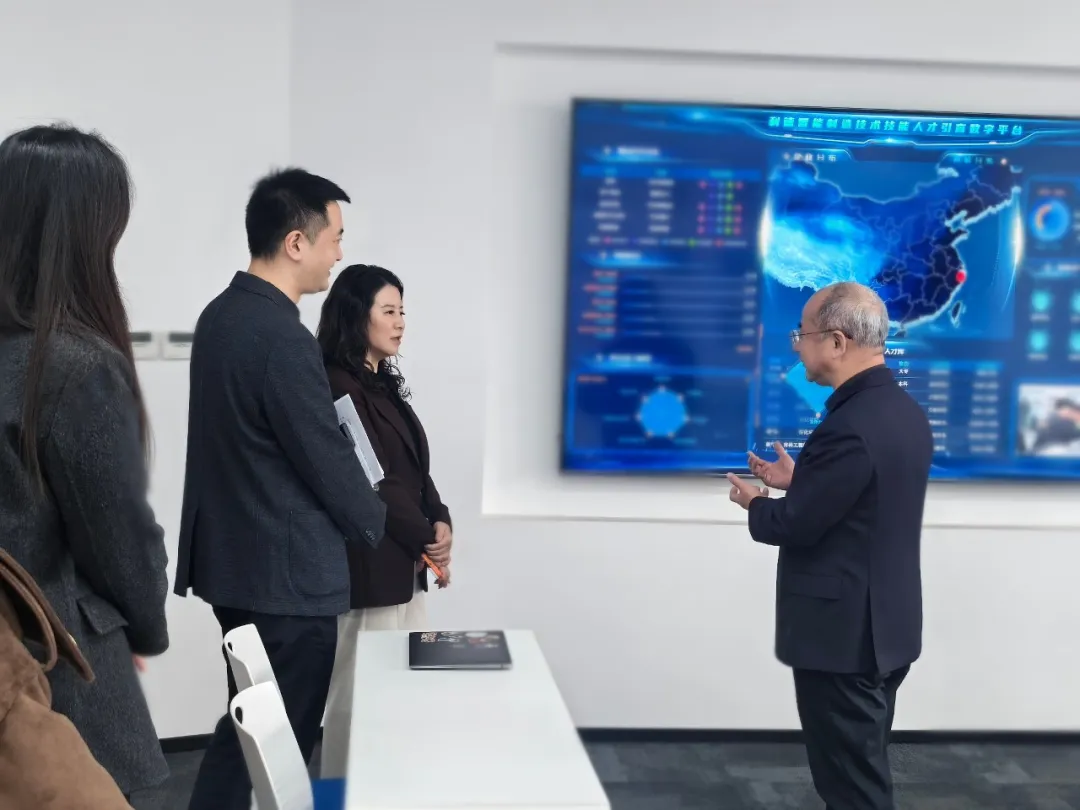 新春送温情 携手促发展 | 宁波人才发展集团董事长宋达军一行走访调研利德人才研究院